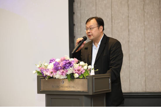 AI出海，“E”马当先！华宝基金携手合作伙伴在泰国协办中国AI投资研讨会